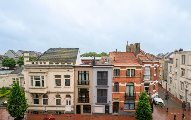 Elyana with balcony - Photo 16