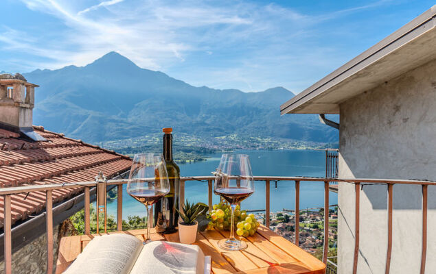 Stone House - Photo 1