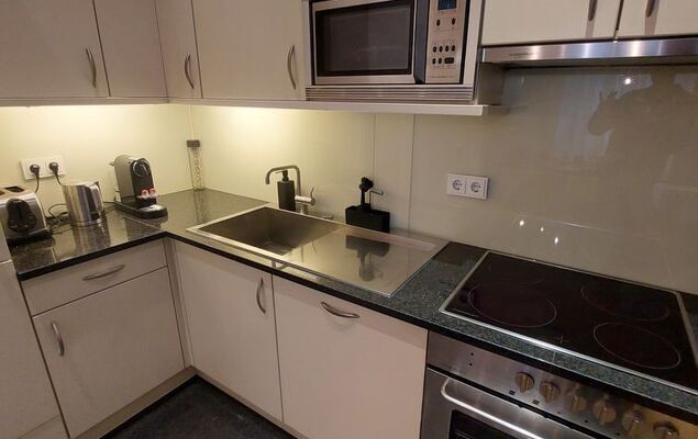 Inner City - Photo 16